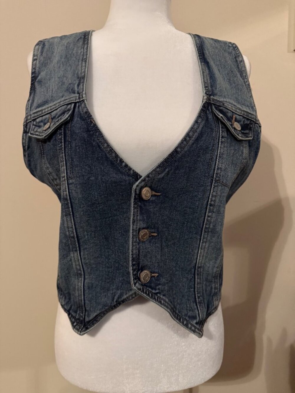 Woman's Refuge Dark Wash Blue Three Button Denim Western Rodeo Vest Size Large